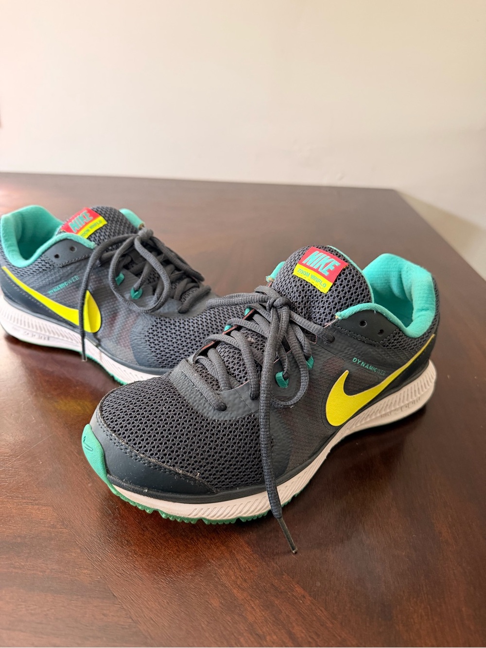 Nike Zoom Winflo 684490-002 Women’s 8 Gray Teal Neon Running Shoes 2014 Retro